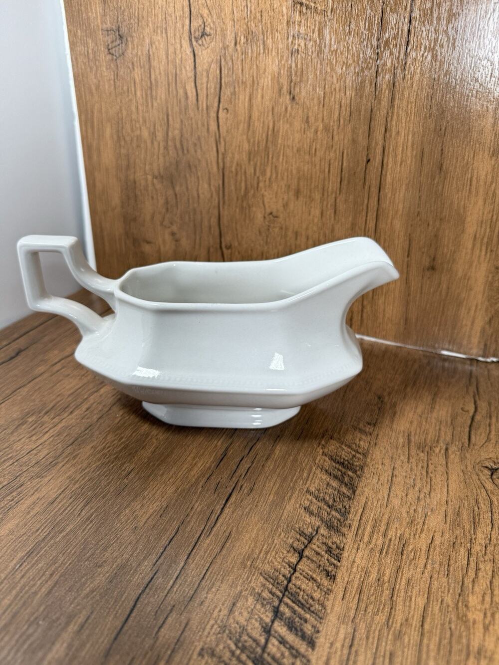 Johnson Bros Gravy Boat Only Heritage White Ironstone Made In England